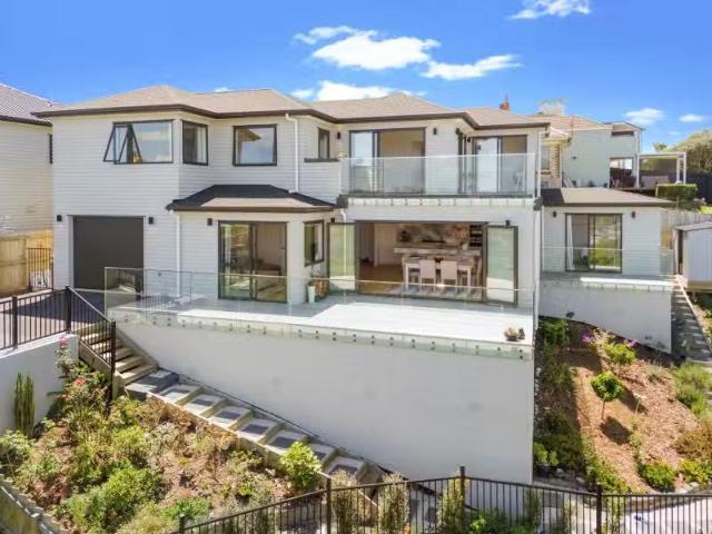 14D Howard Road, Northcote, North Shore City