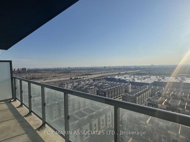 1505 60 Honeycrisp Crescent, Vaughan | 1+1Beds/1Bath, Condo, $1,950/mo | Condos. Ca