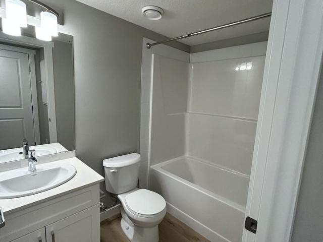1506 Tamarack Boulevard Northwest 219, Edmonton, Alberta, Canada, T6T 2J5 1 Bedroom Apartment for Rent at 1506 Tamarack Boulevard Northwest 219, Edmonton, AB T6T 2J5 Tamarack