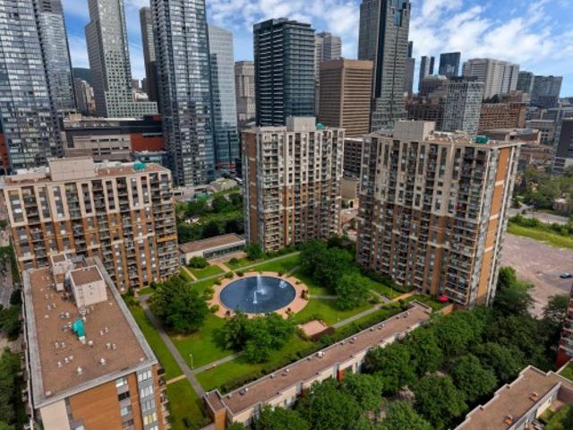 1509 Rue Jean D'Estrées, Montréal Ville Marie, QC, H3C 0G3 condo for sale | Listing ID 26958 | Royal LePage