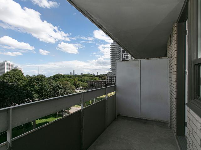 1500 Bathurst Street 1 Chambre