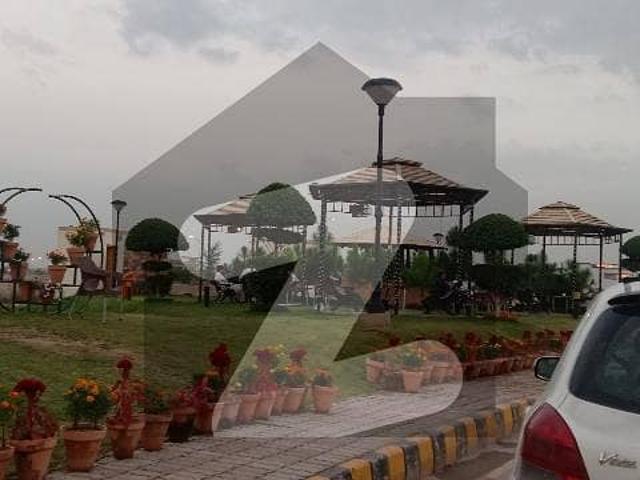 1500 Series Plot | Walking distance to Park Masjid and Market