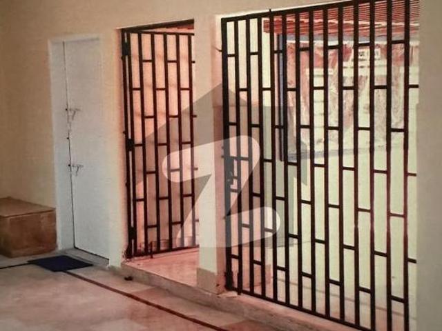 1500 Square Yards Commercial House With 21 Rooms For Rent To School Purpose. Ideal Location Premium Block 7. Big Space. Best For School, Colleges, Institutes. Gulshan e Iqbal Block 7