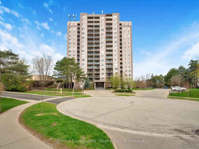 1501 WARWICK Court, Burlington | Terminated, W13035 | Condos. Ca