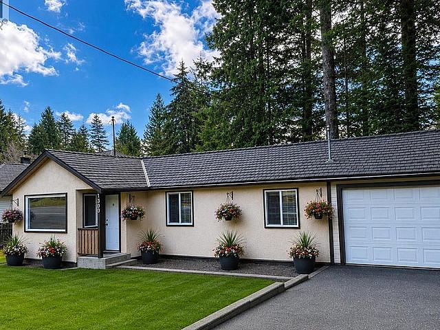 1502 Depot Road Squamish, British Columbia