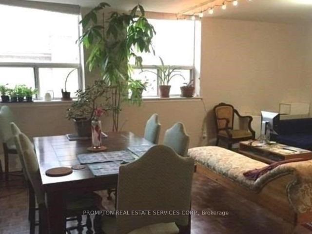 150 BEVERLEY ST #2F, Toronto