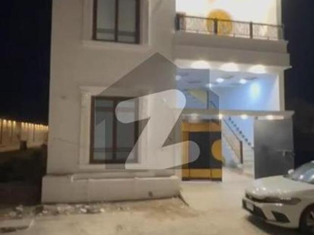 150 Yards Brand New 6 Room Bungalow With 2 Kitchens Palm Village