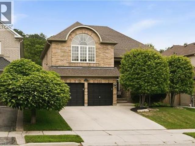150 Davidson Boulevard, Dundas, ON, L9H 7N6 house for sale | Listing ID 40855 | Royal LePage