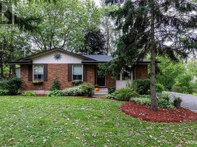 150 Elmwood Avenue, Fort Erie Crystal Beach, ON, L0S 1B0 house for sale | Listing ID X13638 | Royal LePage