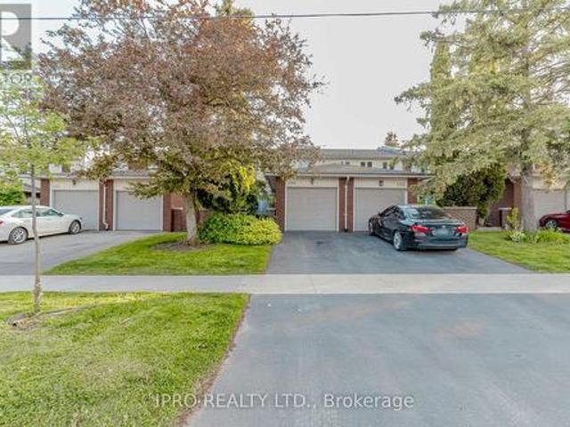 150 Kenwood Avenue, Burlington, ON, L7L 4L7 townhouse for sale | Listing ID W12019 | Royal LePage