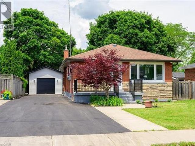 150 Howard Avenue, Hamilton, ON, L9A 2W8 house for sale | Listing ID 40851 | Royal LePage