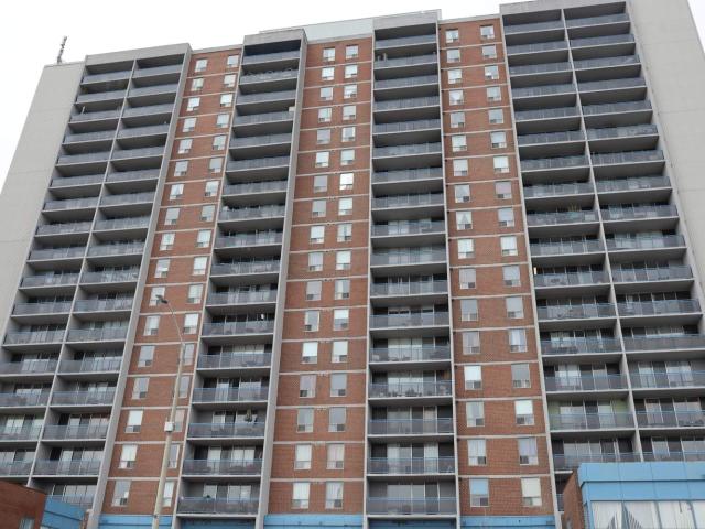 150 Lakeshore Road West 1 Junior Bedroom [object Promise] for Rent