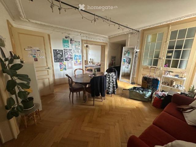 150 m²