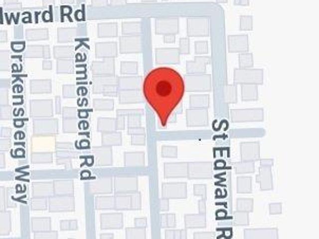 150 m² Land available in Retreat