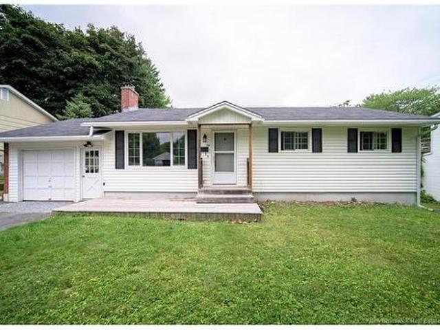 150 Surrey Cres, Fredericton, NB, E3B 4L3 house for sale | Listing ID NB145059 | Royal LePage
