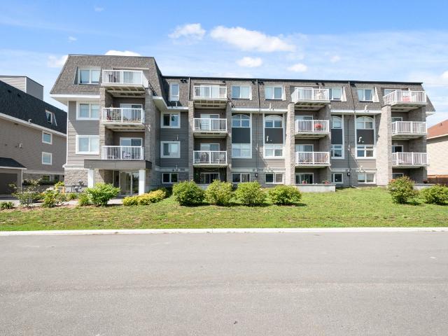 150 Whispering Winds Way 306 Ottawa, ON K1W 0L3