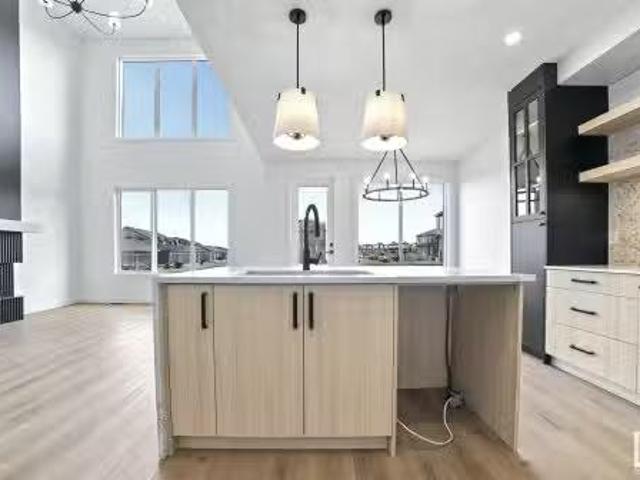 1515 Siskin Link Link, Edmonton, AB, T5S 0S6 house for sale.