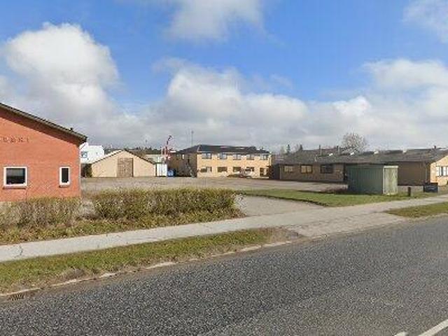 1516 m2 lager, produktion til salg i Lystrup