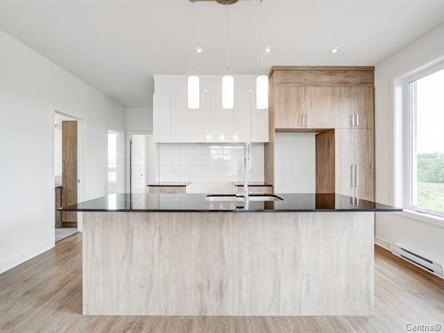 1519 Rue Tekakwitha, Laval Auteuil, QC H7K