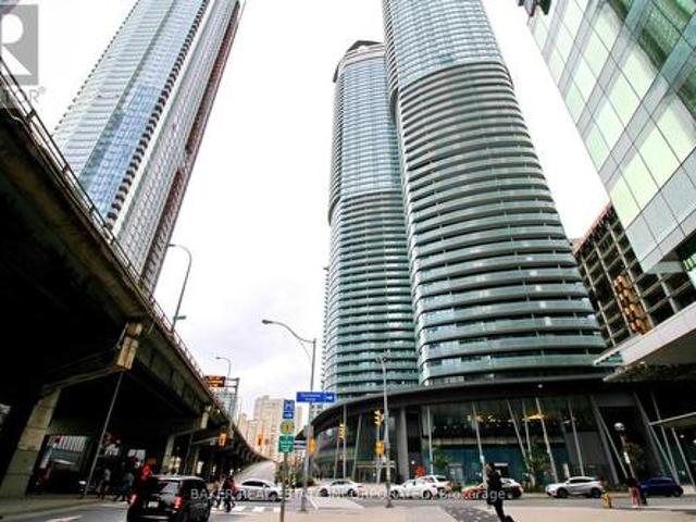 1511 12 York Street, Toronto, ON, M5J 0A9 condo for sale | Listing ID C11963 | Royal LePage