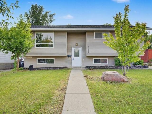 1511 75 Street, Edmonton, AB, T6K 2S1 house for sale | Listing ID E4494 | Royal LePage