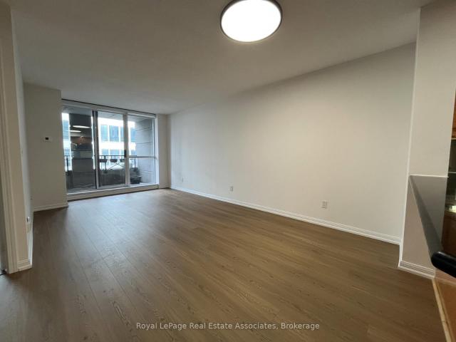 1512 Simcoe Street, Toronto | Leased, C13498 | Condos. Ca