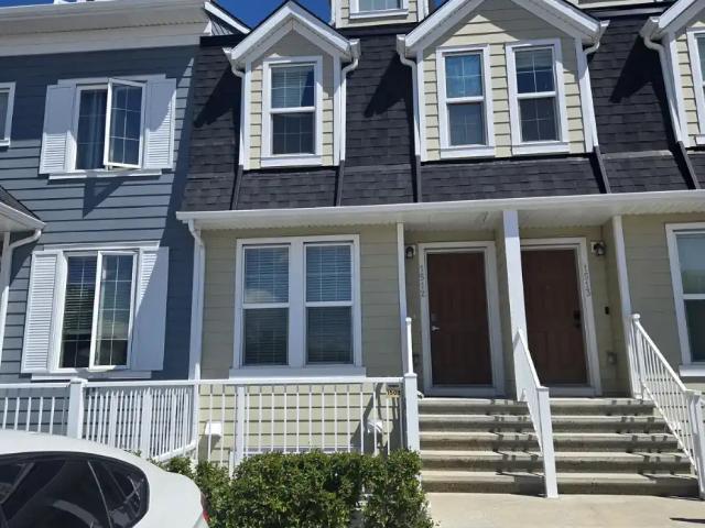 1512, 2400 Ravenswood View SE