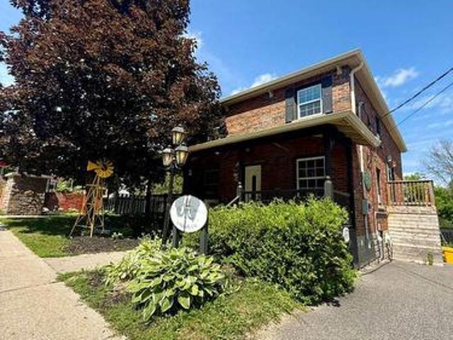 151 2 Mahaffy Court, Bracebridge, ON, P1L 2A6 investment for lease | Listing ID X13600 | Royal LePage