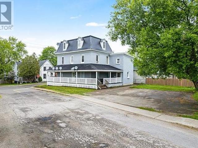 151 Chambers Street, Smiths Falls, ON, K7A 2Z5 investment for sale | Listing ID X12219 | Royal LePage