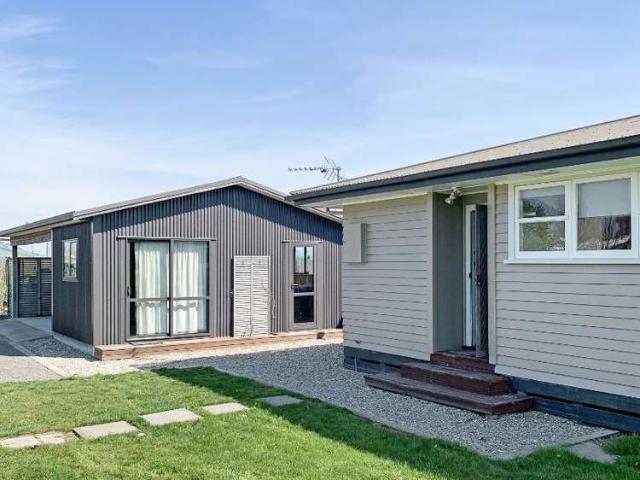 151 Longlands Road East, 10486, Hastings