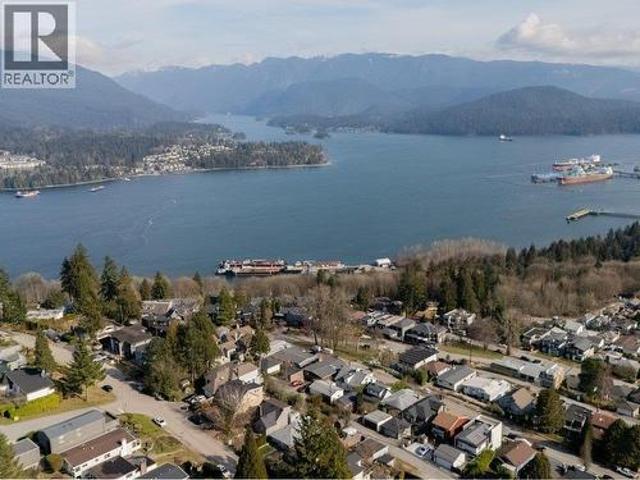151 Holdom Avenue N, Burnaby, BC, V5B 1K2 house for sale | Listing ID R3143 | Royal LePage