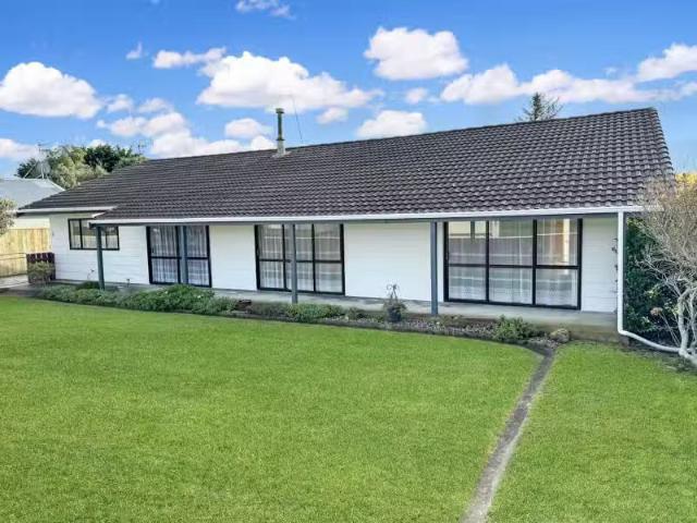 151 Seabury Avenue, Foxton Beach, Horowhenua For Sale