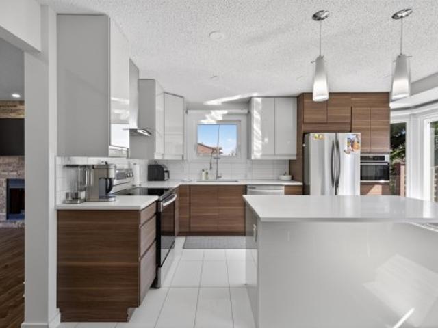 1525 A Street, Edmonton, AB, T5E 6G7 house for sale | Listing ID E4488 | Royal LePage