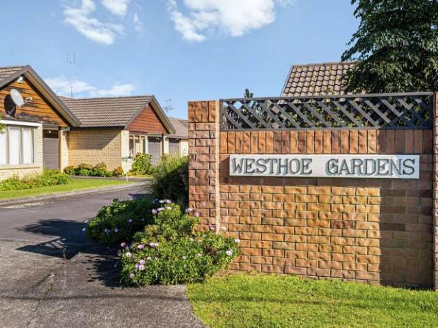 15/262 Centreway Road, Orewa, Rodney
