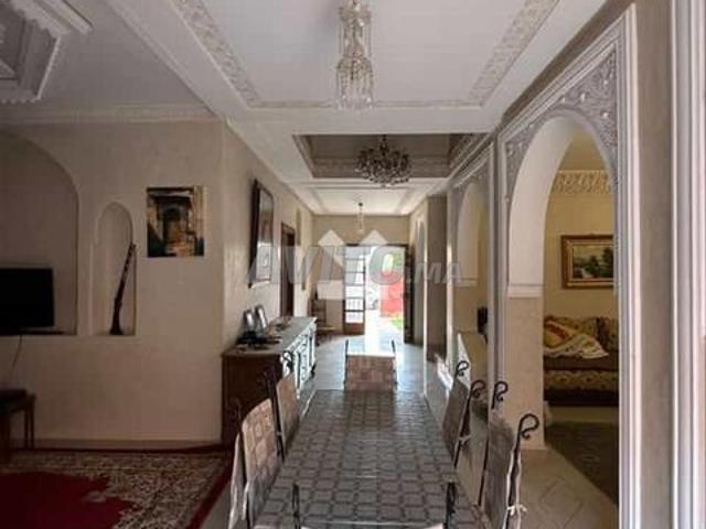 152695 Villa à louer à 9000DH à Quartier Industrie