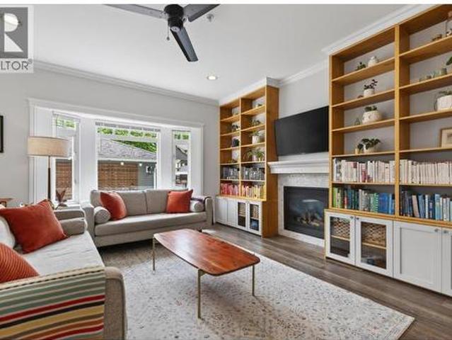 1528 Pender Street E, Vancouver, BC, V5L 1W1 duplex for sale | Listing ID R3136 | Royal LePage