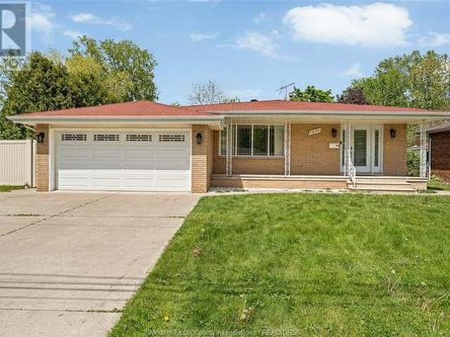 1520 Normandy, Lasalle, ON, N9J 1J1 house for sale | Listing ID 25011 | Royal LePage