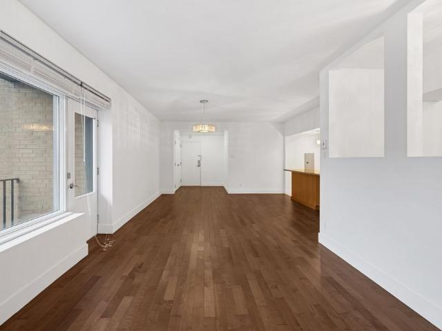 1520 Av. du Docteur Penfield, Montréal Ville Marie, QC H3G