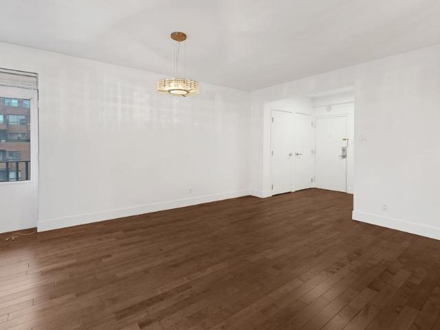 1520 Av. du Docteur Penfield, Montréal Ville Marie, QC H3G