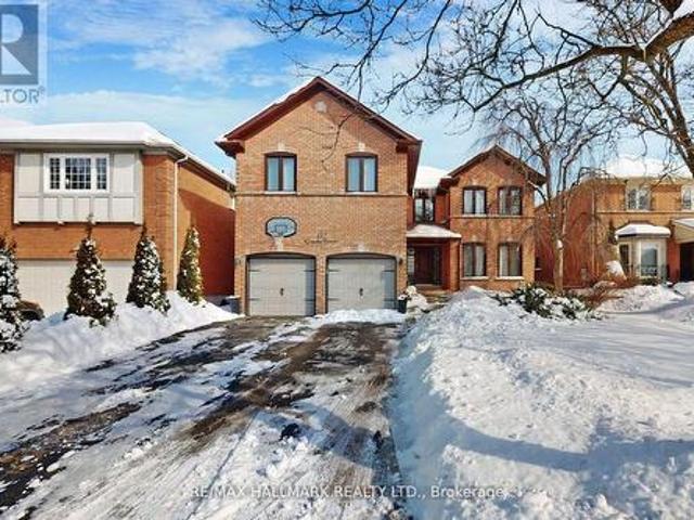 152 Grenadier Crescent, Vaughan, ON, L4J 7V6 house for sale | Listing ID N12060 | Royal LePage