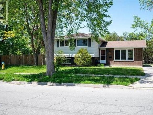 152 Macgregor Crescent, Waterloo, ON, N2J 3W9 house for sale | Listing ID 40821 | Royal LePage