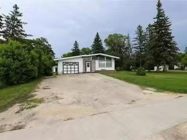 152 Main Street, Teulon, MB, R0C 3B0 house for sale Listing.