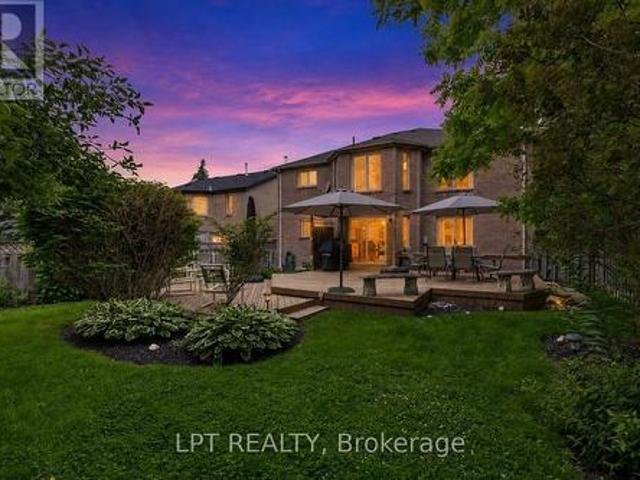 152 Mccaffrey Road, Newmarket, ON, L3X 1K2 house for sale | Listing ID N13460 | Royal LePage