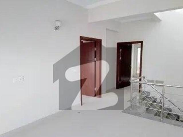 152sq Yard 3 Bedrooms Luxury Villa Is Available FOR RENT. 8km From Entrance Of BTK. 3 Bed DDL 1 Kitchen Bahria Town Precinct 11 B