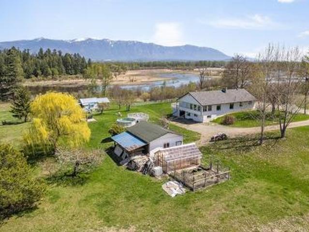 1534 West Creston Road, Creston, BC, V0B 1G7 house for sale | Listing ID 10390 | Royal LePage