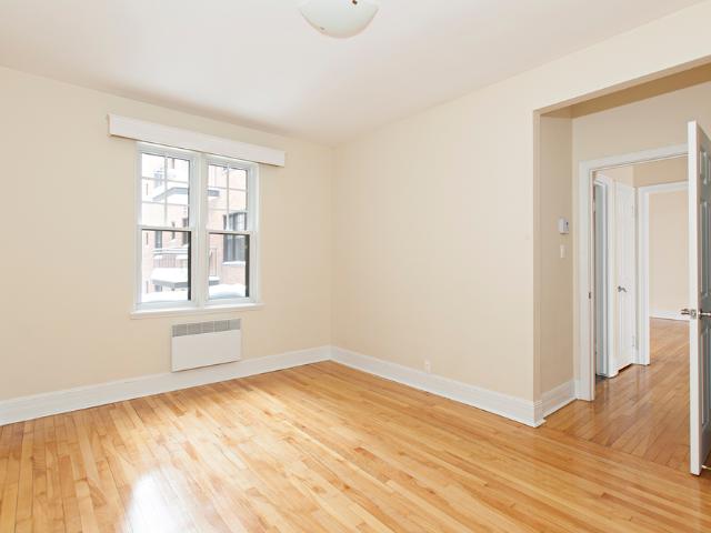 1535 Summerhill 4½