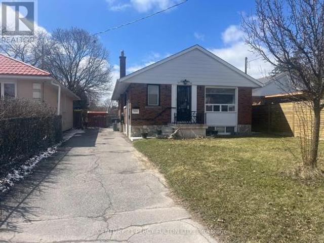 1530 Pharmacy Avenue, Toronto, ON, M1R 2K2 house for sale | Listing ID E12065 | Royal LePage