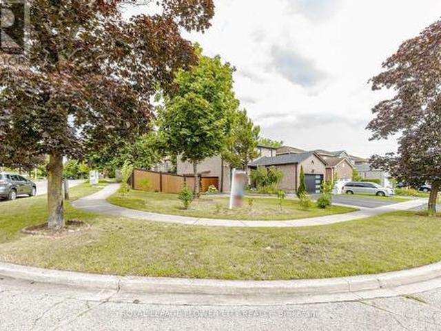 1530 Somergrove Crescent, Pickering, ON, L1X 2K7 investment for sale | Listing ID E13623 | Royal LePage