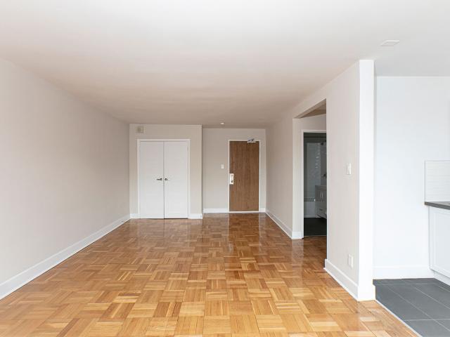 1545 Bathurst Street 1545 Bathurst Street Bachelor Apartment for Rent