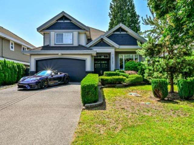 15460 Avenue, Surrey, BC, V3R 0W6 house for sale | Listing ID R3146 | Royal LePage